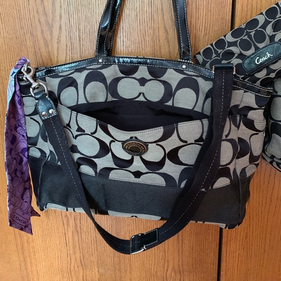 Coach Diaper Bag, wallet and purse. - Picture 2 of 4
